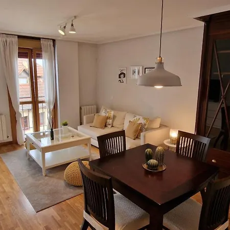 Apartment Artilleria 10 - 2 Hab 2 Banos, Con Garaje Y Wifi - Vut-3845-as