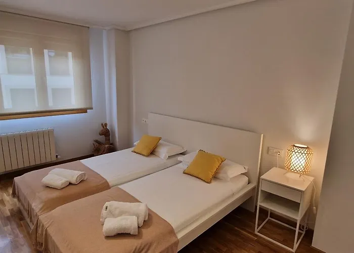 Artilleria 10 - 2 Hab 2 Banos, Con Garaje Y Wifi - Vut-3845-as * Gijón