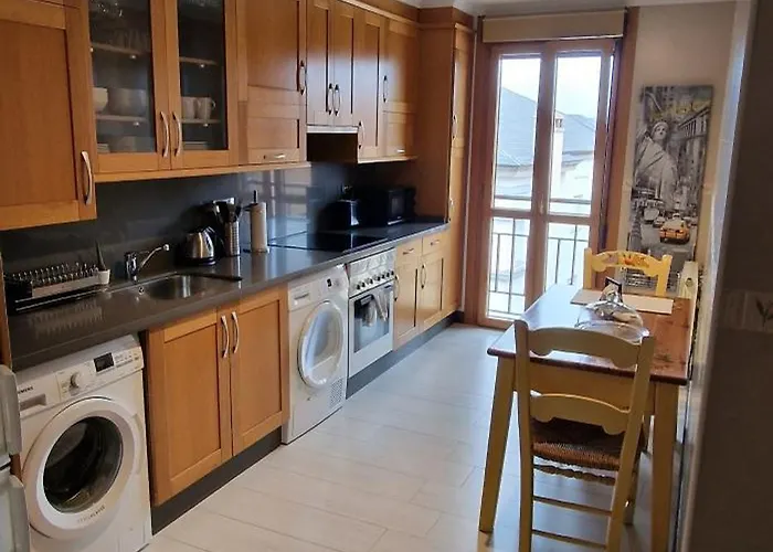 Artilleria 10 - 2 Hab 2 Banos, Con Garaje Y Wifi - Vut-3845-as Apartman