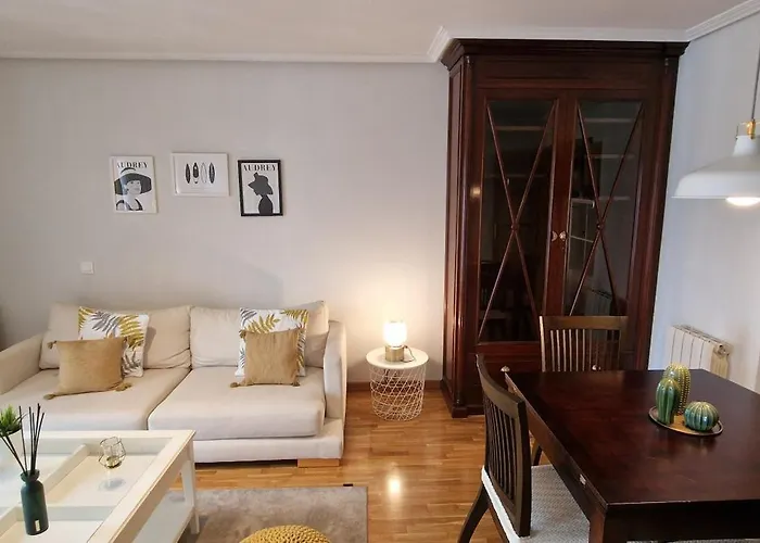 Artilleria 10 - 2 Hab 2 Banos, Con Garaje Y Wifi - Vut-3845-as